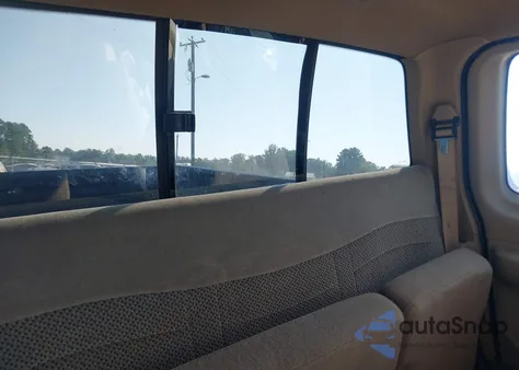 2000 Ford F150 from USA, damaged, VIN 1FTRX18W7YNA73804